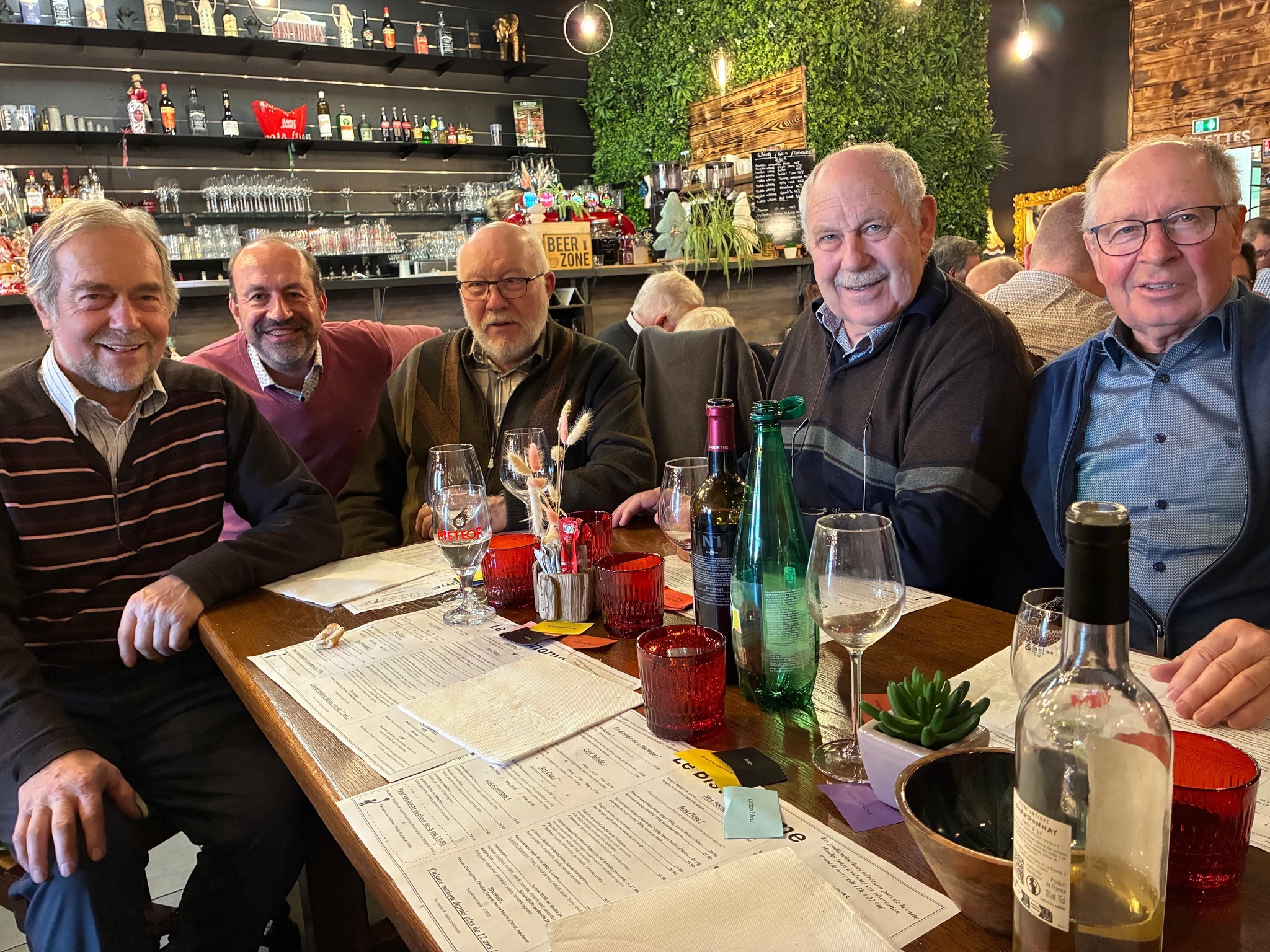 Ortsdelegierten beim gemeinsamen Essen in Talange. (Foto: © Centrale Paysanne)