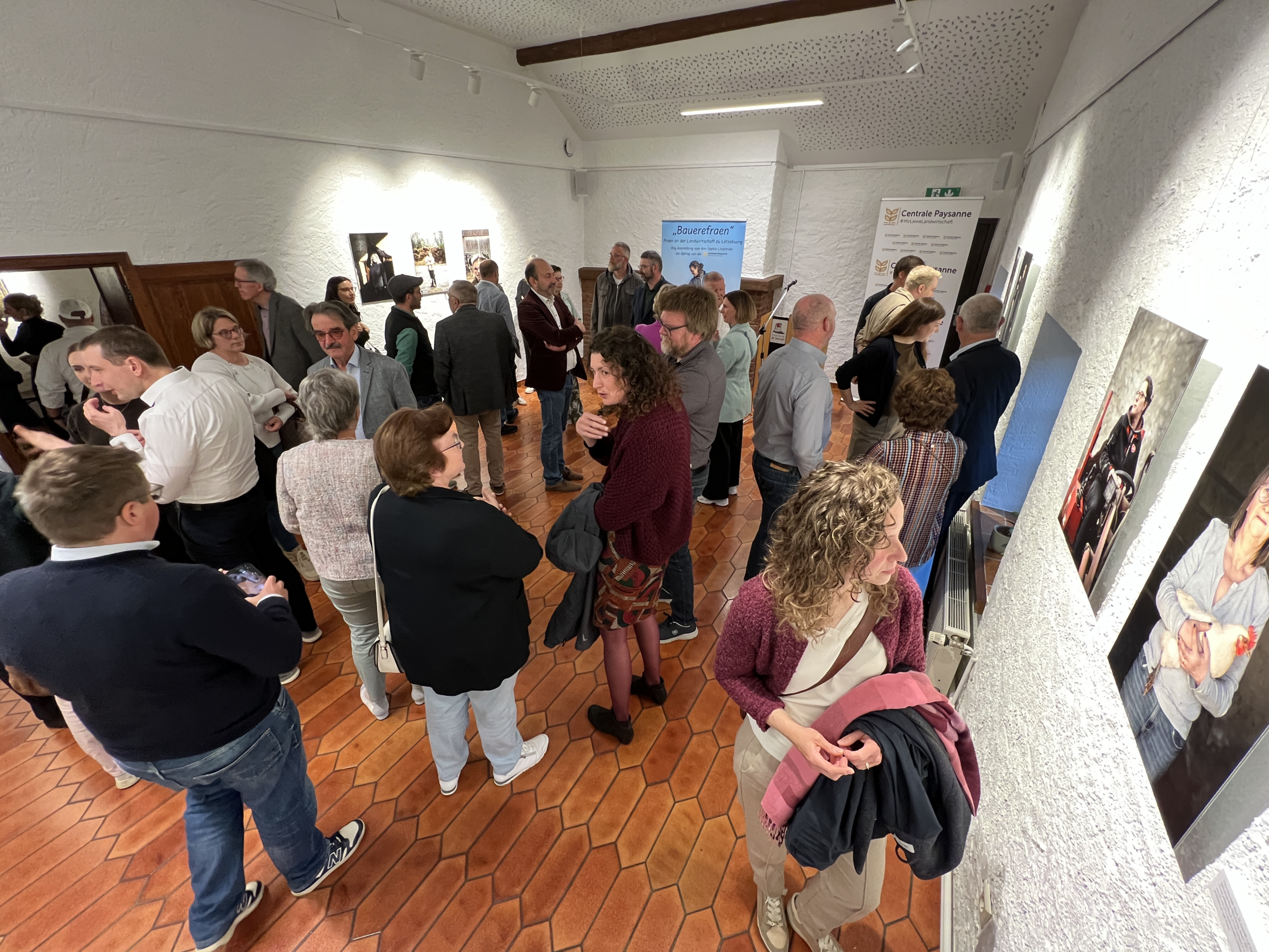 Vernissage vun der Foto-Ausstellung „Bauerefraen“